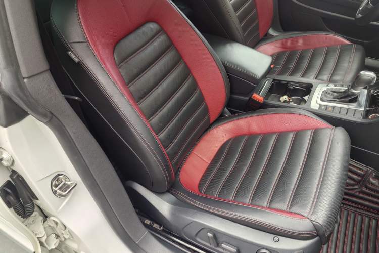 Used Volkswagen FAW-Volkswagen CC 2016 1.8TSI Luxury Model
