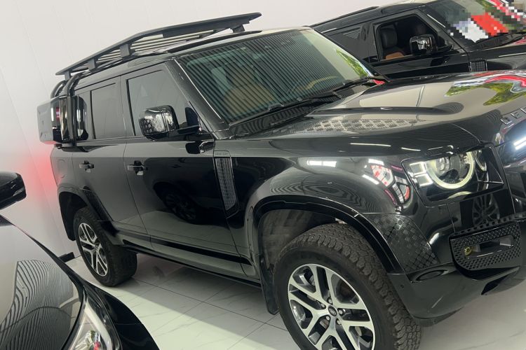 Used Land Rover Defender 2023 Facelift 110 3.0T P400 Dark Edition
