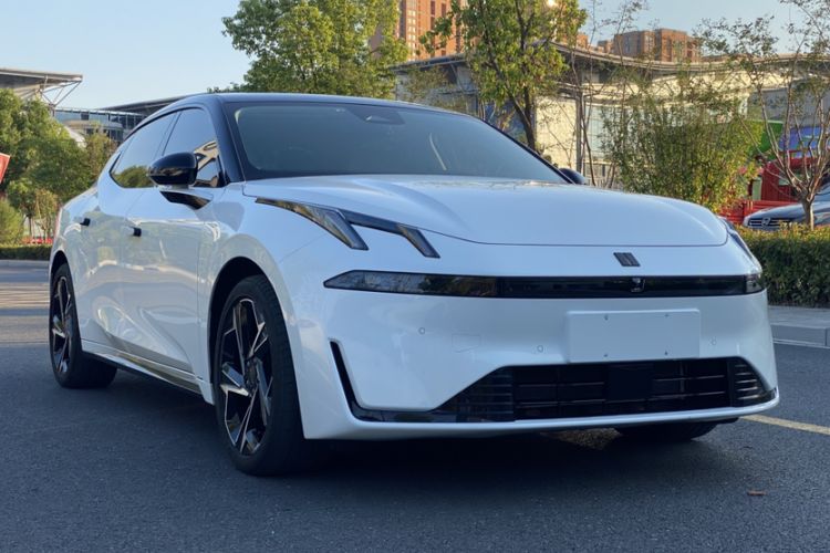 Used Lynk & Co 07 2024 EM-P 126 Long-Range Halo
