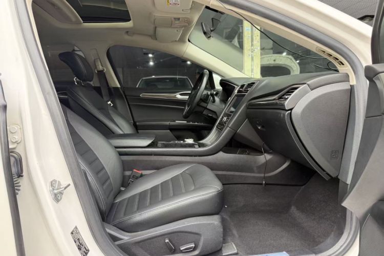 Used Ford Mondeo 2018 EcoBoost 200 Stylish Model
