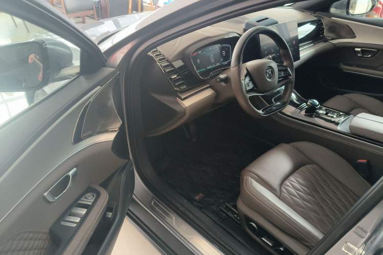 Used BYD Han 2023 EV Champion Edition 605KM Front-Drive Premium Model
