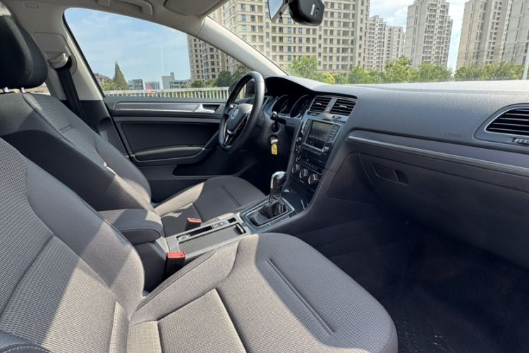 Used Volkswagen Golf 2017 230TSI Automatic Comfort Edition – Celebrating Milestone of One Million Units
