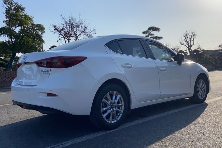 Used Mazda Mazda 3 Axela 2017 Sedan 1.5L Automatic Luxury Model Emission Standard China V
