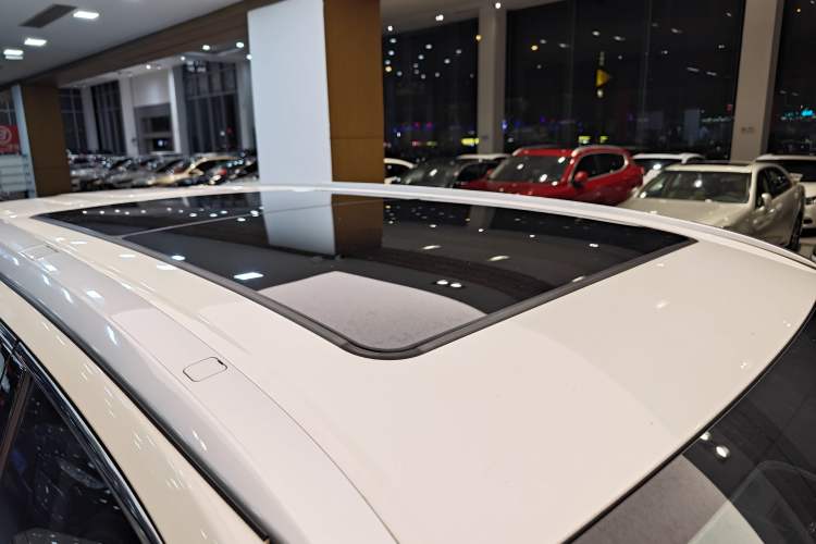 Used Toyota Highlander 2018 2.0T Four-Wheel Drive Luxury Version 7 Seats China VI Standard
