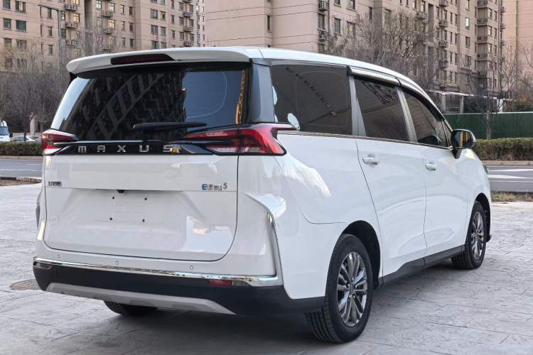 Used SAIC MAXUS EUNIQ 5 2022 Elite Edition Six-Seater
