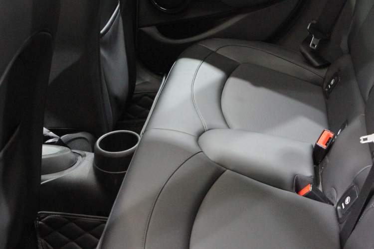 Used  MINI 2022 1.5T COOPER Classic Edition Five-Door Version
