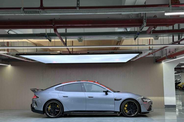 Used  SU7 Ultra 2025 Ultra Model
