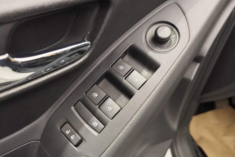 Used Chevrolet Trax 2017 1.4T Automatic Two-Wheel Drive Luxury Version
