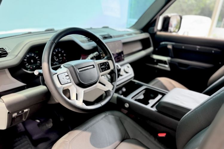 Used Land Rover Defender 2023 Facelift 110 3.0T P400 Dark Edition
