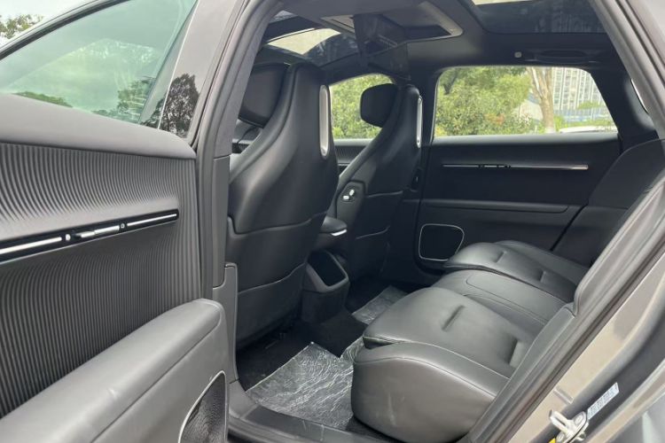 Used  12 2025 Ultra Extended-Range Edition
