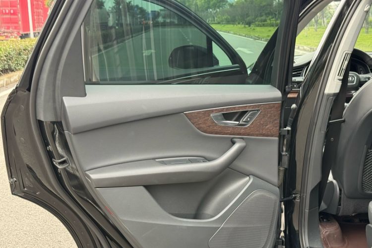 Used Audi Q7 2022 45 TFSI quattro S line Sport Edition