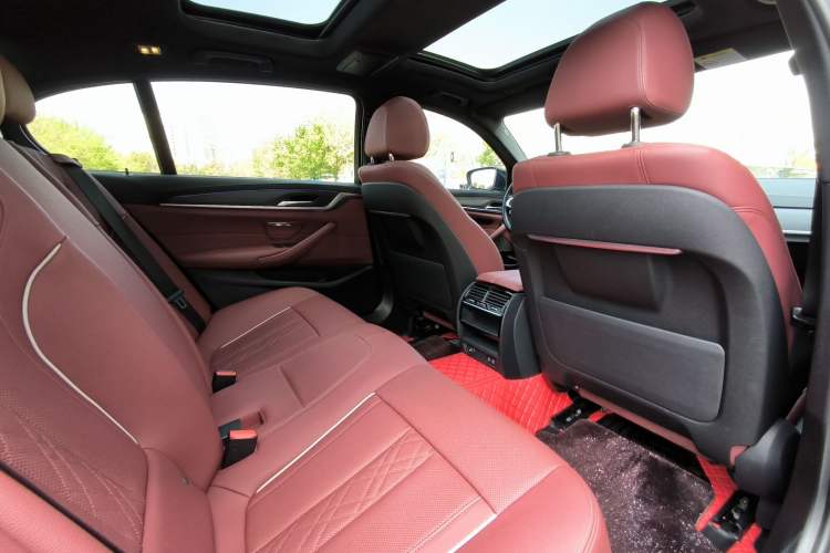 Used BMW 5 Series 2022 Second Facelift 530Li Leading Edition M Sport Package
