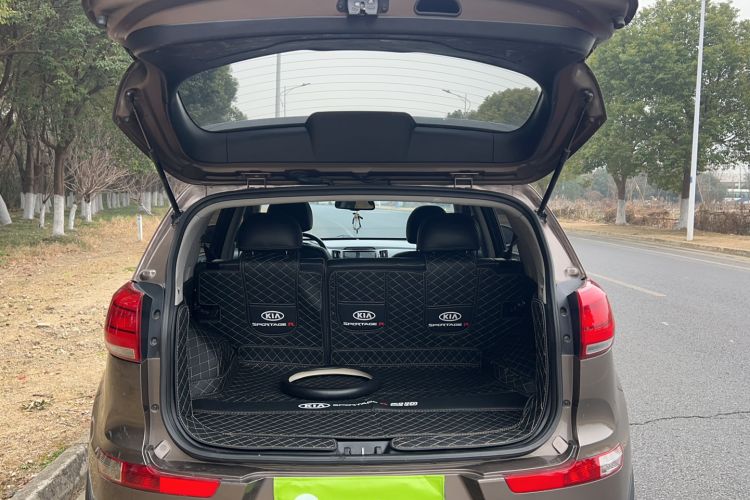 Used Kia Sportage R 2015 2.0L Automatic Two-Wheel Drive DLX Model
