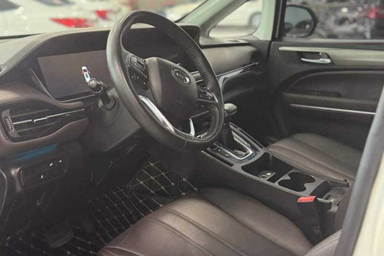 Used GAC Trumpchi M6 2019 270T Automatic Prestige Edition (7-seater) China V Standard
