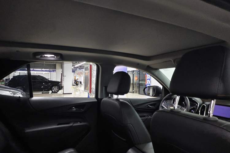 Used Chevrolet Equinox 2019 535T Automatic YuJie Edition China VI
