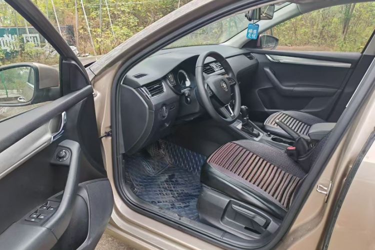 Used Skoda Octavia 2019 TSI230 DSG SmartDrive Luxury Edition China VI
