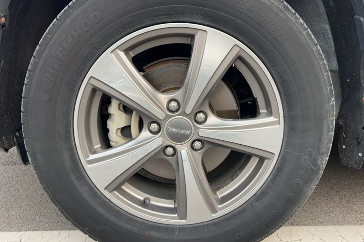 Used Haval H6 2015 Revised Version Sport Edition 1.5T Manual Transmission Two-Wheel Drive Elite Grade
