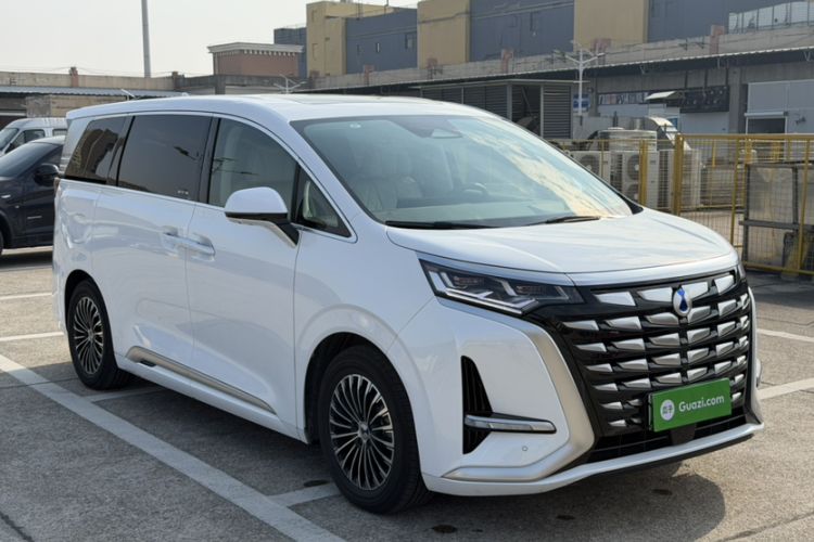 Used Denza D9 2022 DM-i 970 Four-Wheel Drive Prestige Model
