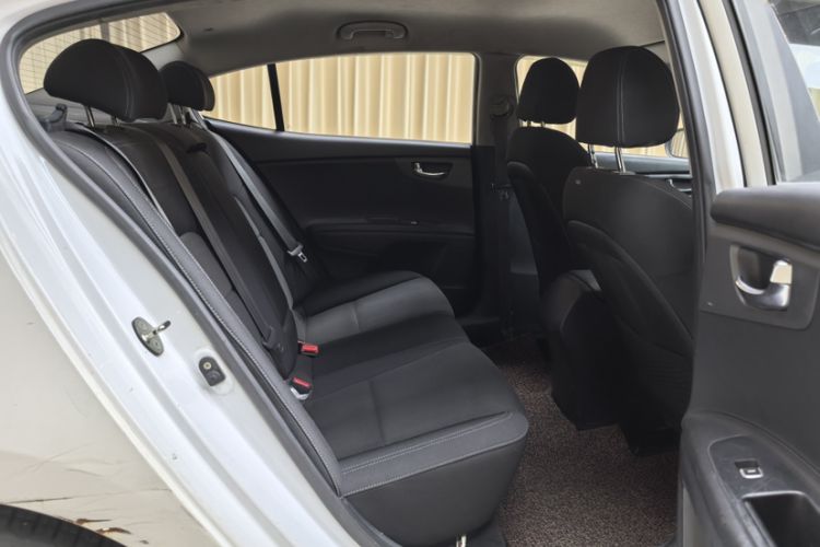 Used Kia K4 2014 1.8L Manual GL
