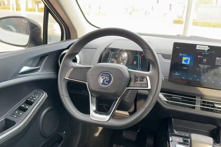 Used BYD Yuan New Energy 2019 EV535 Smart Connect Trendsetting Model
