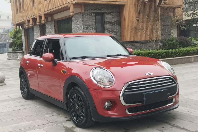 Used  MINI 2016 1.2T ONE Pioneer Edition Five-Door Version
