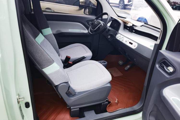 Used Wuling Hongguang MINIEV 2021 Macaron Premium Model – Lithium Iron Phosphate
