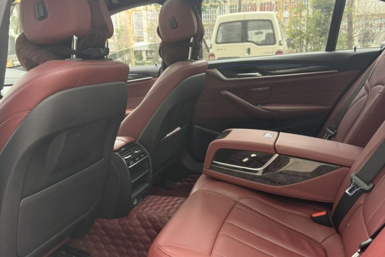 Used BMW 5 Series 2018 Restyled 530Li Leading Edition M Sport Package
