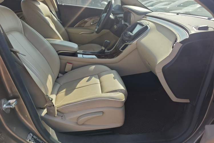 Used Buick LaCrosse 2013 2.4L SIDI Leading Comfort Version
