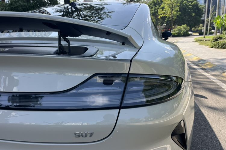 Used  SU7 2024 Rear-Drive Ultra-Long Range Advanced Pro-Level Intelligent Driving Version
