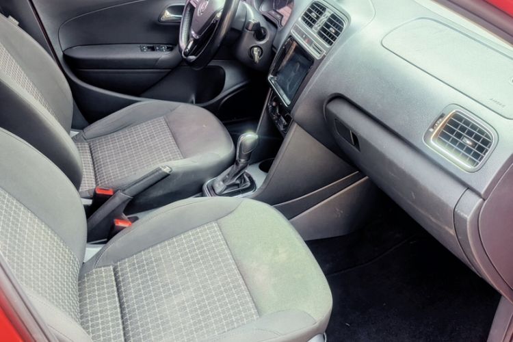 Used Volkswagen Polo 2016 1.6L Automatic Comfort Model