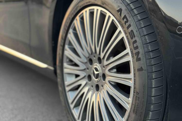 Used Mercedes-Benz E-Class 2020 Restyled E 300 L Exclusive Edition
