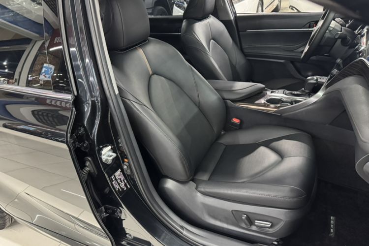 Used Toyota Camry 2019 2.0G Luxury Edition China VI Standard
