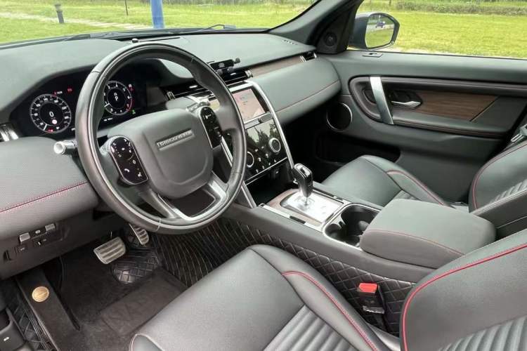 Used Land Rover Discovery Sport 2020 249 PS R-Dynamic Performance Tech Edition 5 Seats
