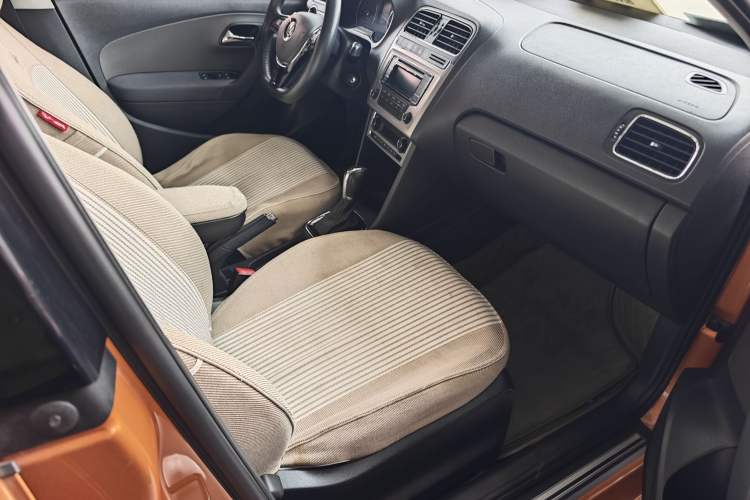 Used Volkswagen Polo 2014 1.6L Cross Polo Automatic
