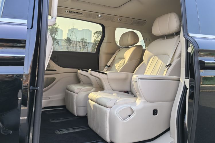 Used VOYAH Dream 2025 PHEV Four-Wheel Drive Prestige Kunpeng Edition
