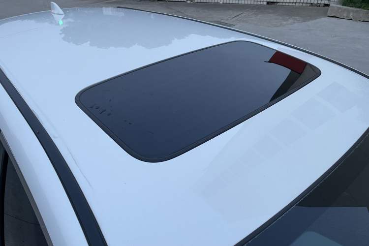 Used Honda CR-V 2015 2.4L two-wheel drive luxury version
