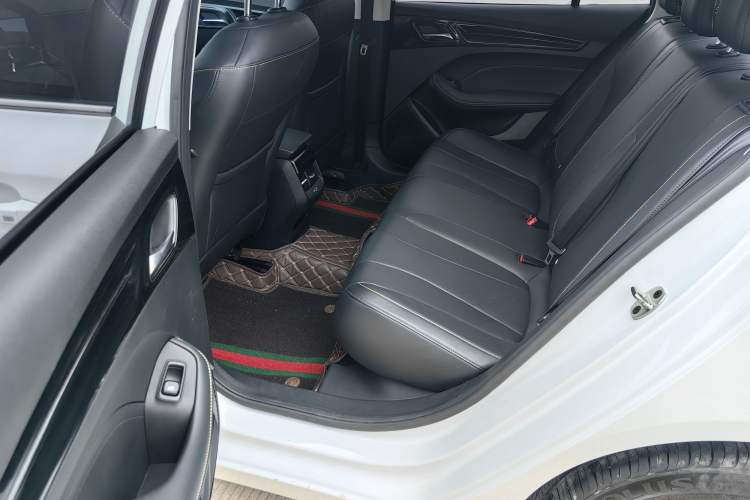 Used Roewe i5 2021 Revised Version 1.5L CVT Diamond Edition
