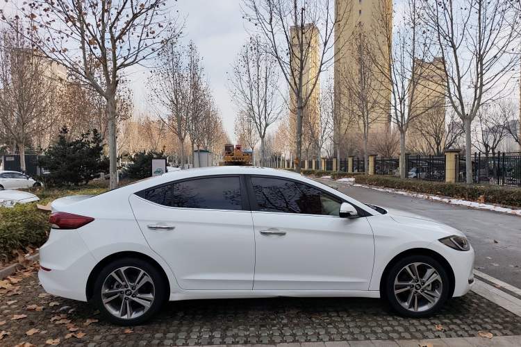 Used Hyundai Elantra 2016 1.6L Automatic ZhiXuan – Elite Version
