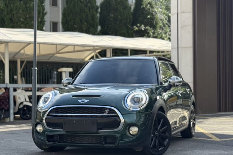 Used  MINI 2016 2.0T COOPER S Five-Door Edition
