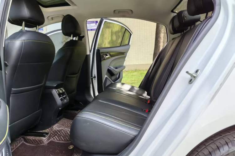 Used Roewe i5 2021 Revised Version 1.5L CVT Diamond Edition
