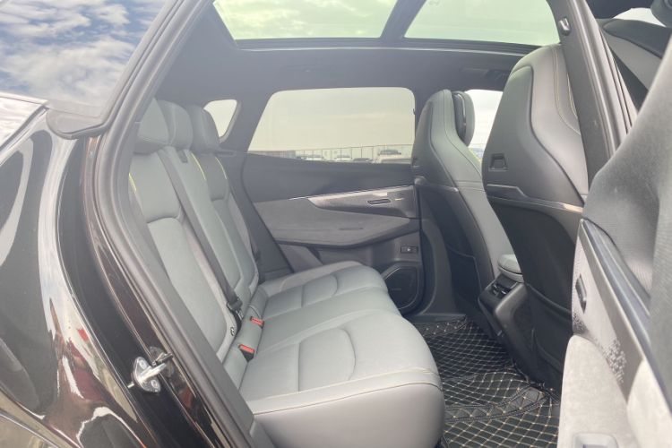 Used Lynk & Co 08 EM-P 2023 120km Long-Range Pro