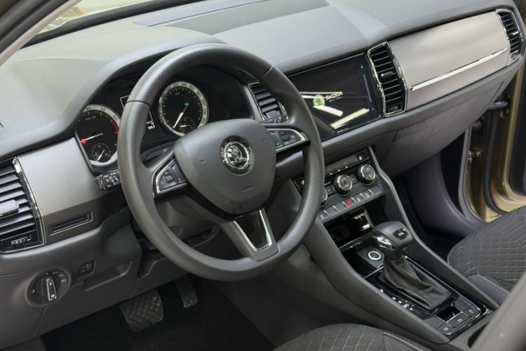 Used Skoda Kodiaq 2018 Facelifted TSI330 5-Seater Two-Wheel-Drive Comfort Edition
