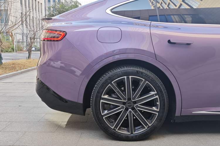 Used Hima Luxeed R7 2025 Range-Extended Version 251 km Max
