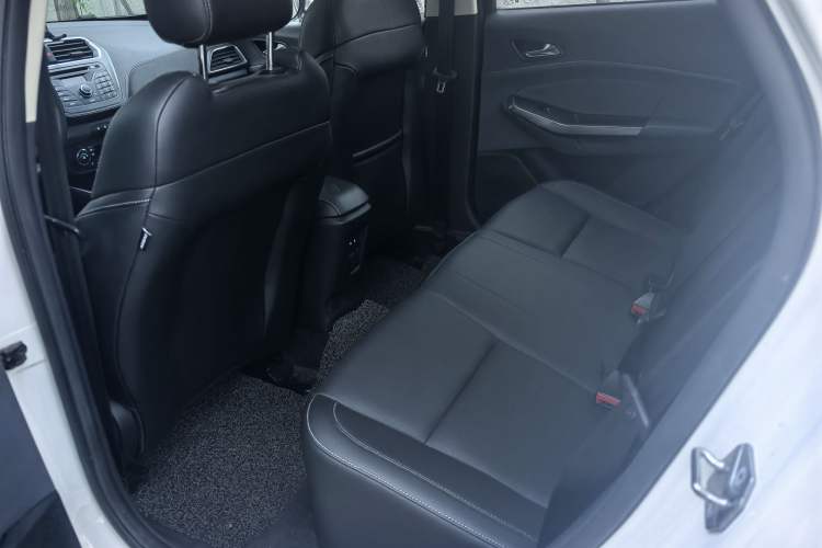 Used Ford Escort 2015 1.5L Automatic Fashion Model
