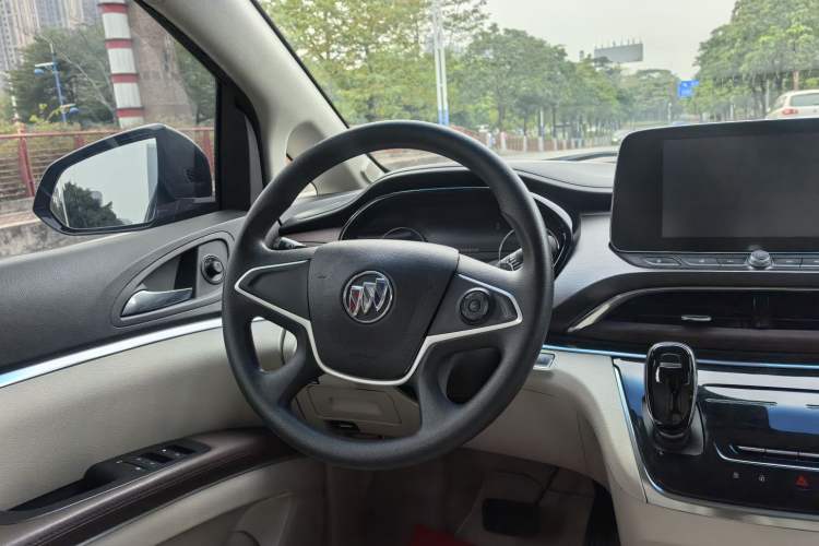 Used Buick GL8 2022 Land Cruiser Executive Class 652T Comfort Model
