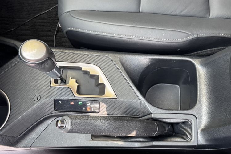 Used Toyota RAV4 2015 2.0L CVT Four-Wheel Drive New Edition