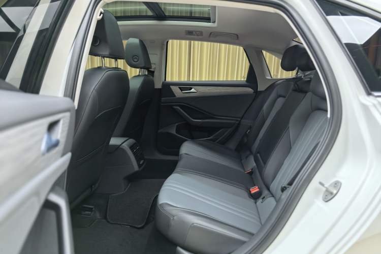 Used Volkswagen Sagitar 2026 Model 30 Million Units Selected 300TSI DSG Surpassing Edition
