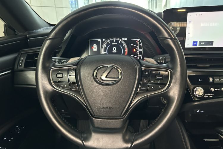 Used Lexus ES 2023 200 Excellence Edition