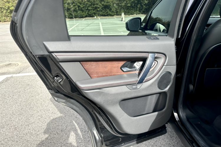 Used Land Rover Discovery Sport 2020 249 PS R-Dynamic Performance Tech Edition 5 Seats
