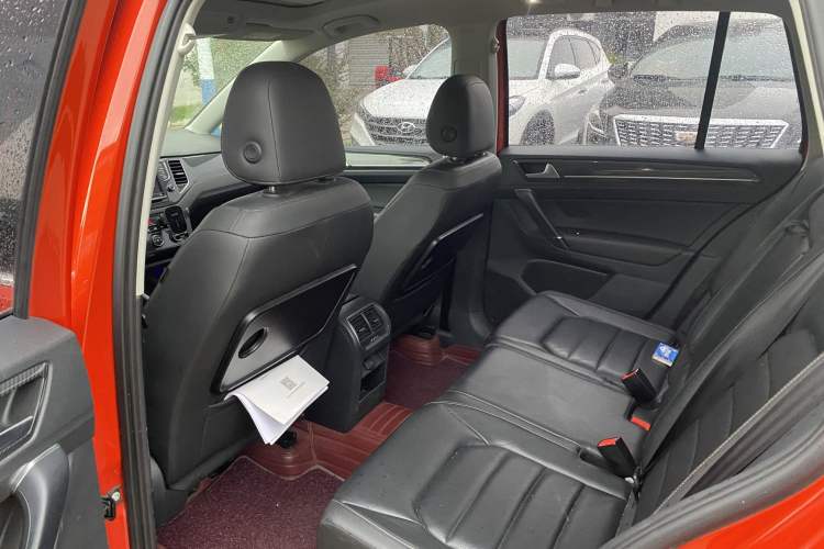 Used Volkswagen Golf Sportsvan 2016 280TSI Automatic Luxury Model
